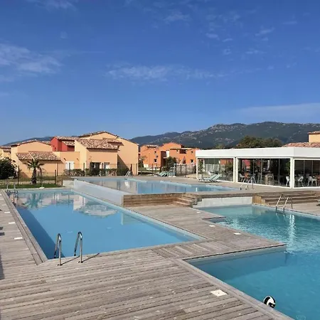 شقة T2 En Corse Dans Avec Piscines Proche De Porto Vecchio ليسي