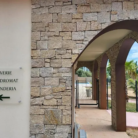 T2 En Corse Dans Avec Piscines Proche De Porto Vecchio شقة *