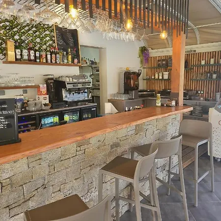 T2 En Corse Dans Avec Piscines Proche De Porto Vecchio *