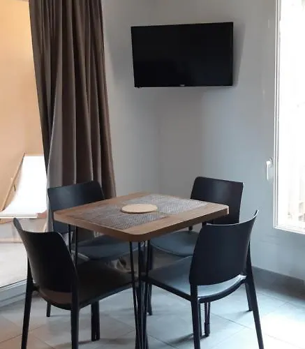 T2 En Corse Dans Avec Piscines Proche De Porto Vecchio