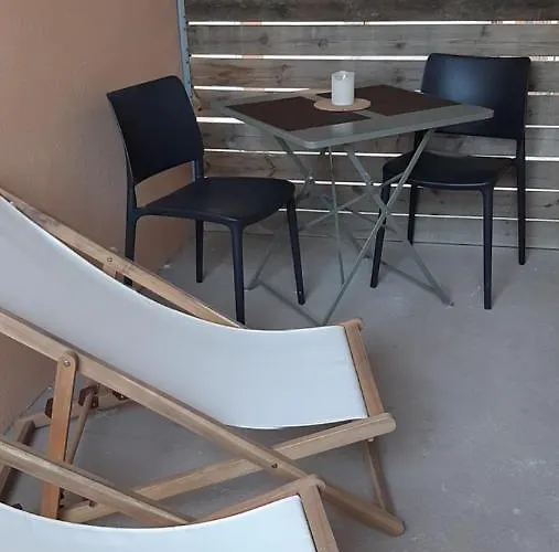 T2 En Corse Dans Avec Piscines Proche De Porto Vecchio Apartmán *