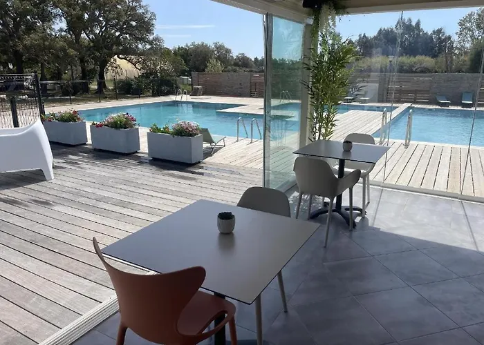 T2 En Corse Dans Avec Piscines Proche De Porto Vecchio *