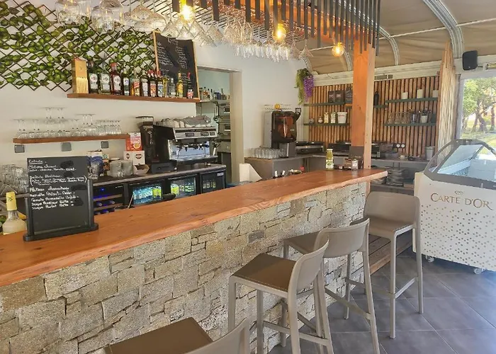 T2 En Corse Dans Avec Piscines Proche De Porto Vecchio *